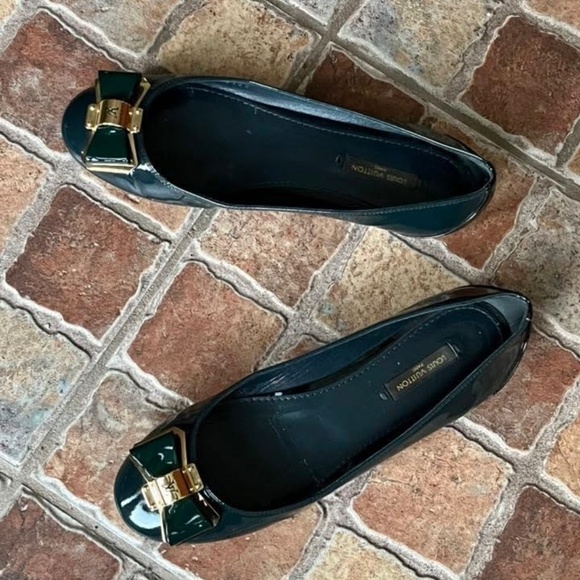 Louis Vuitton Patent Leather Ballet Flats - Picture 4 of 15